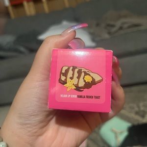 Jeffree star lip scrub
